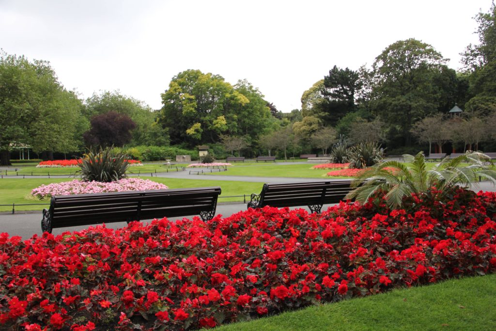Beautiful gardens, a playground and lots of space to run make St. Stephen's Green a family favorite in Dublin. Photo by J.-H. Janßen.
