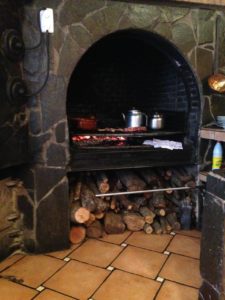 Wood burning stove at El Rey de Patones. Photo by Sofia (5)