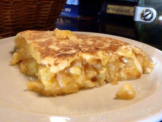 Tortilla espanol (Spanish egg, potato and onion omelet) ! A once-new food that has become a favorite dish